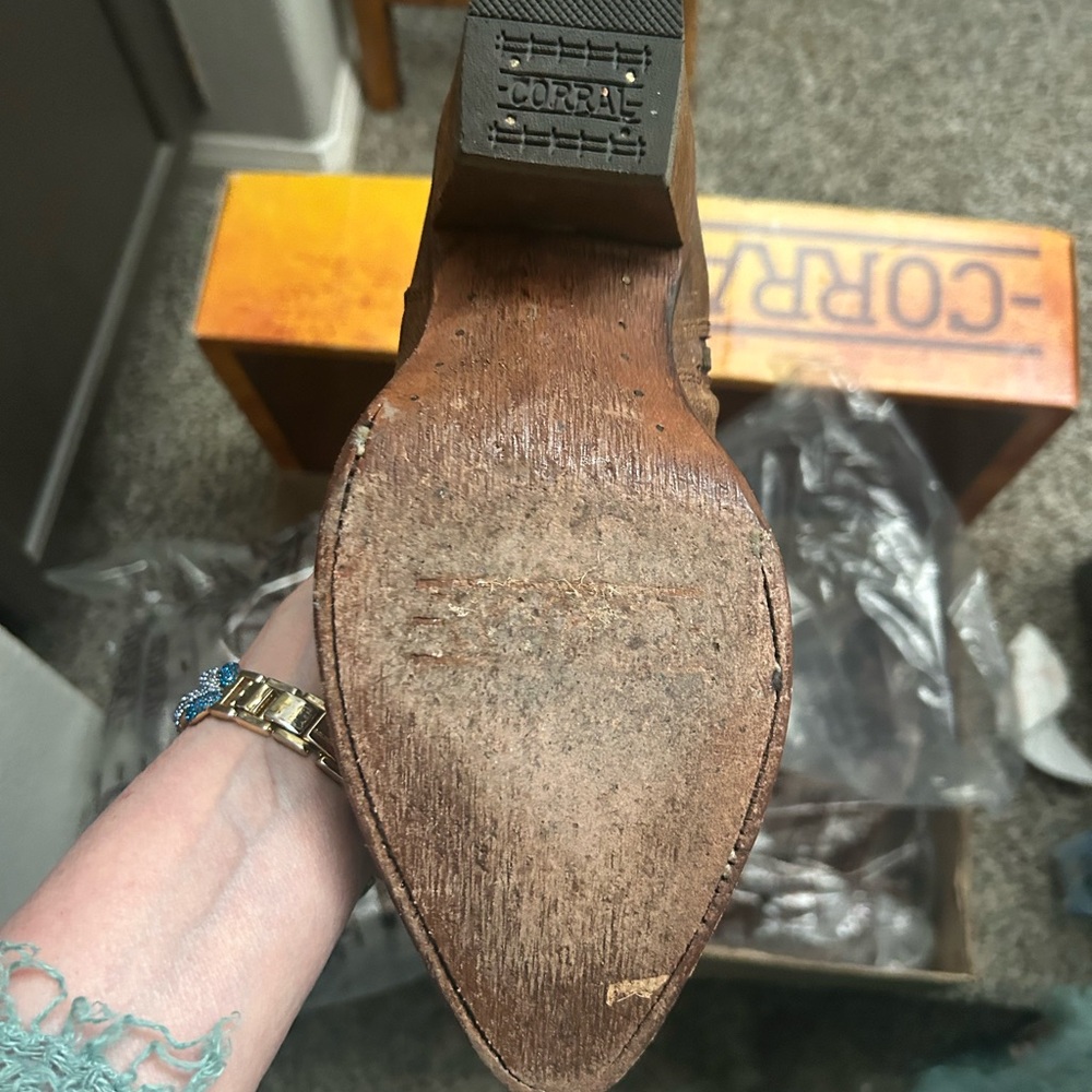 Boots - Picture 10 of 11